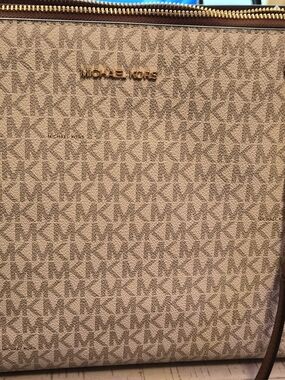 Michael Kors Signature Logo Tote in Beige/Gold